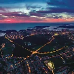 Gorgeous In * Sisan