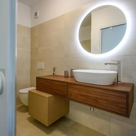 Luxurious In Šišan