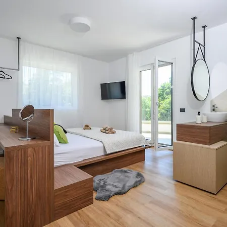 Luxurious In Šišan