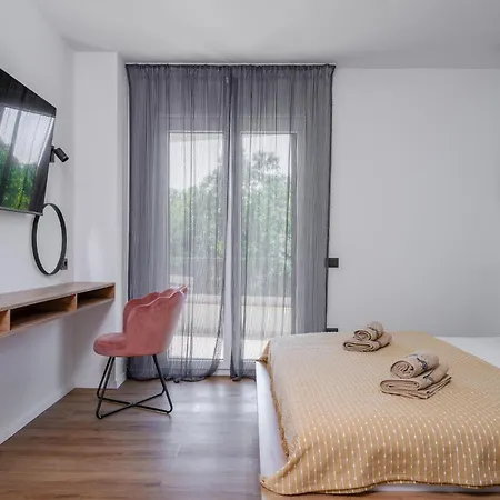 Gorgeous In 別荘 *