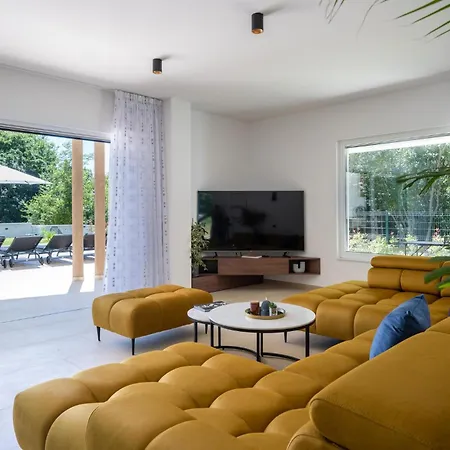 Luxurious In Šišan