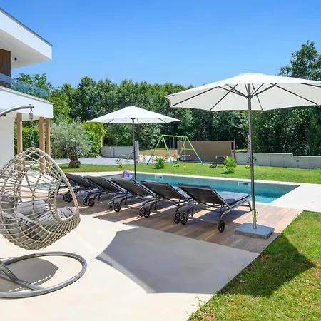 Gorgeous In Holiday home Sisan