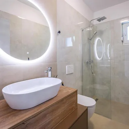 Luxurious Home In Sisan * Šišan
