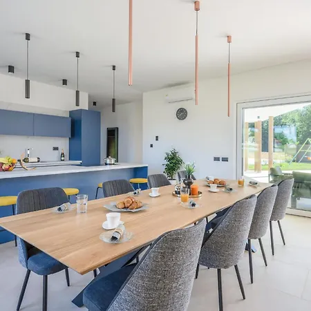 Gorgeous In Holiday home