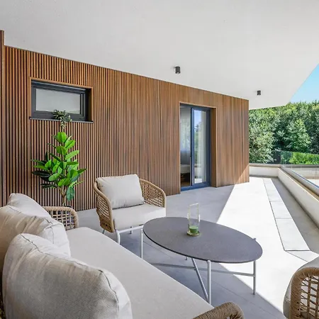 Luxurious Home In Sisan بيت للعطل